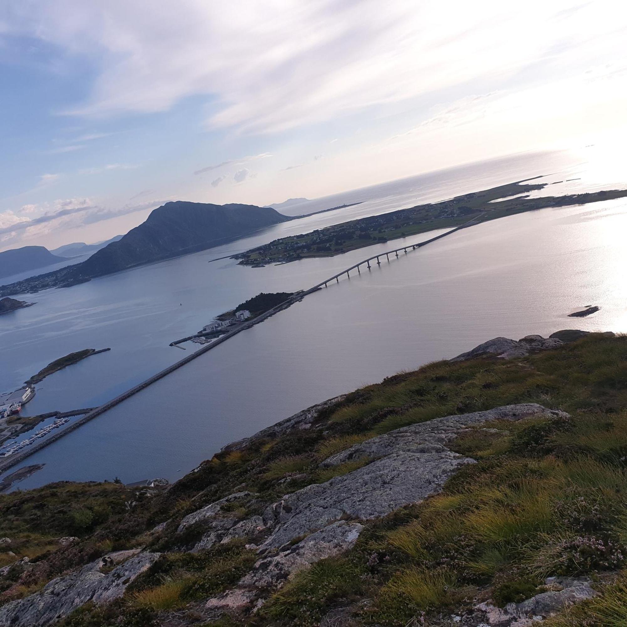 Leilighet Naer Flyplass Og Alesund Sentrum Ytterland 外观 照片